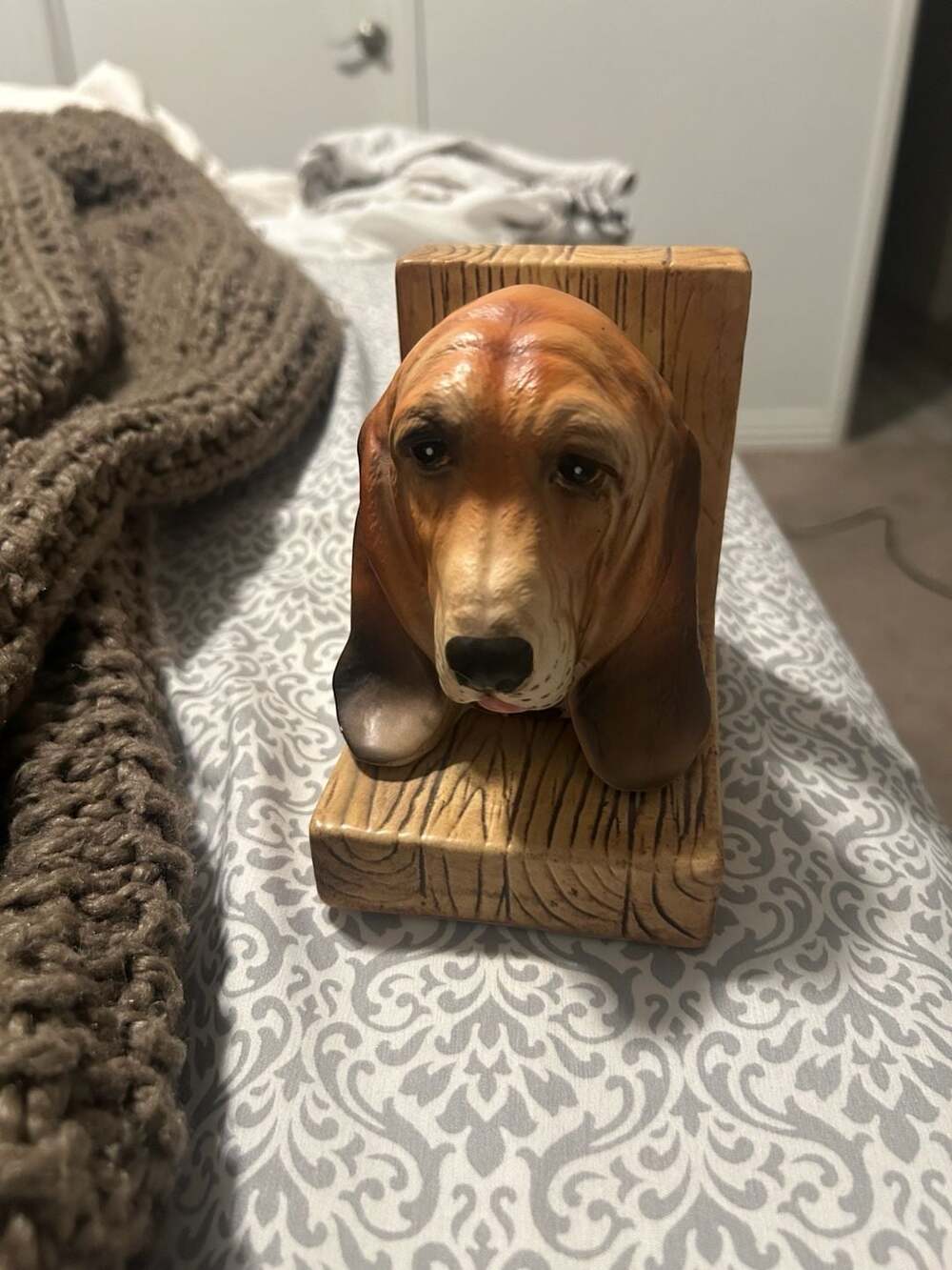 Vintage Basset Hound Dog Bookend Chalkware